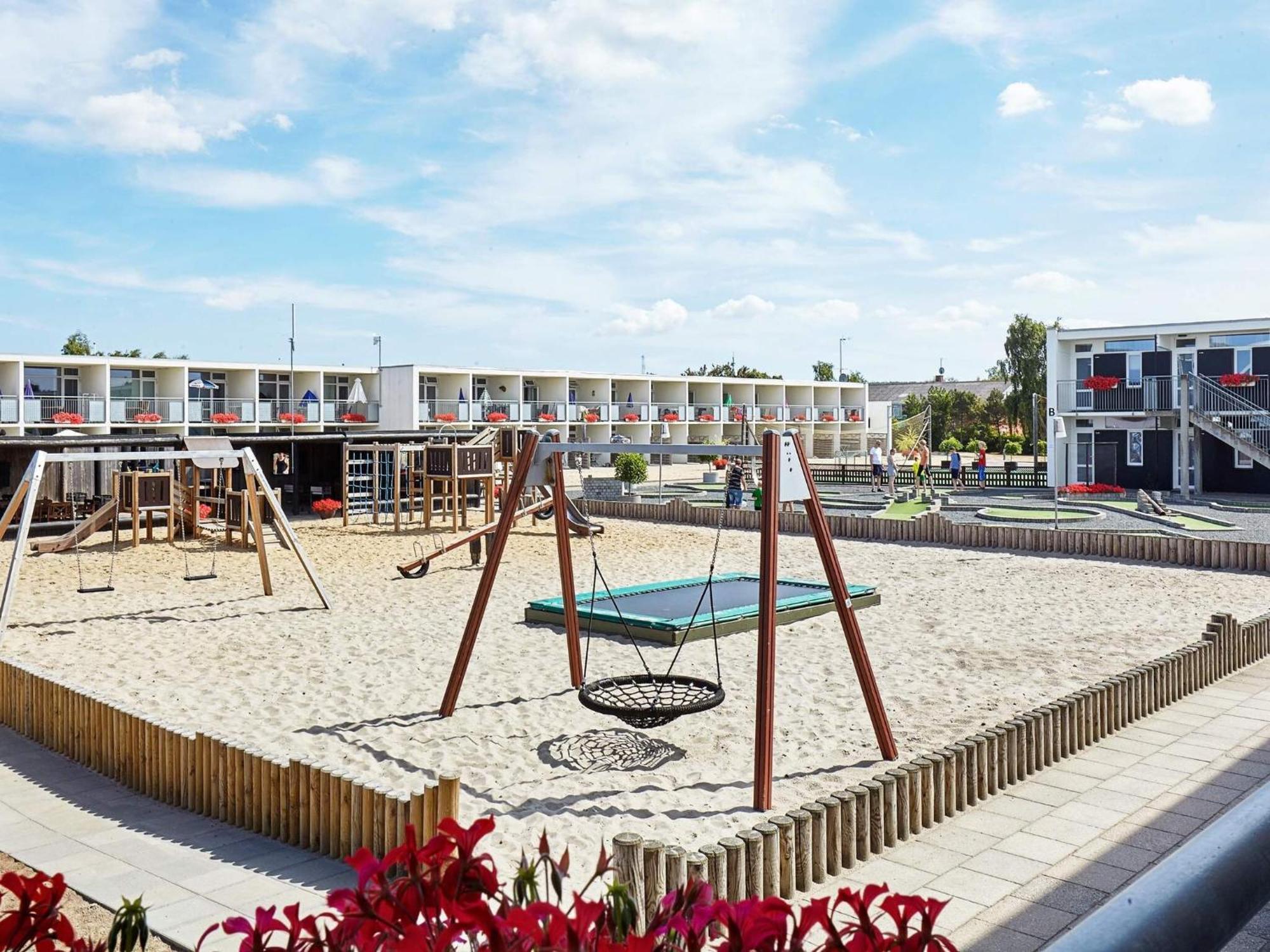 4 Person Holiday Home On A Holiday Park In Glesborg Екстер'єр фото